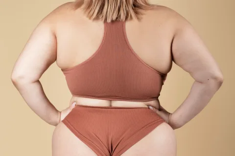 Femme ronde de Toulouse 1 cyrielle femme ronde toulouse